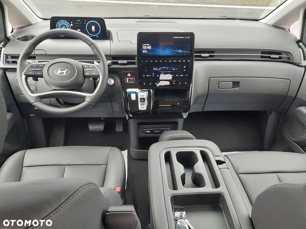 Hyundai Staria 1.6 T-GDI HEV Smart VIP - 9