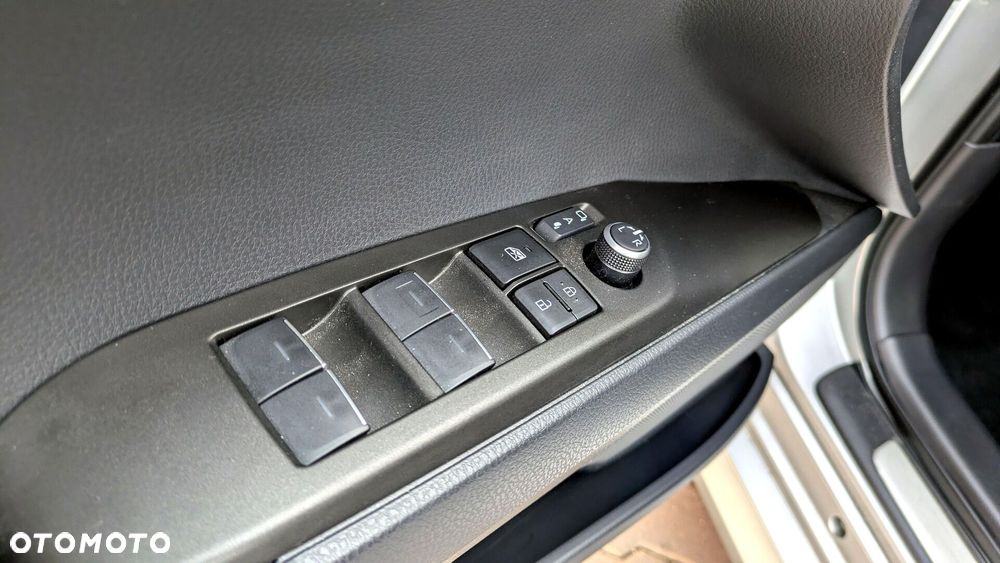 Toyota Camry 2.5 Hybrid Dynamic Force Executive e-CVT - 23