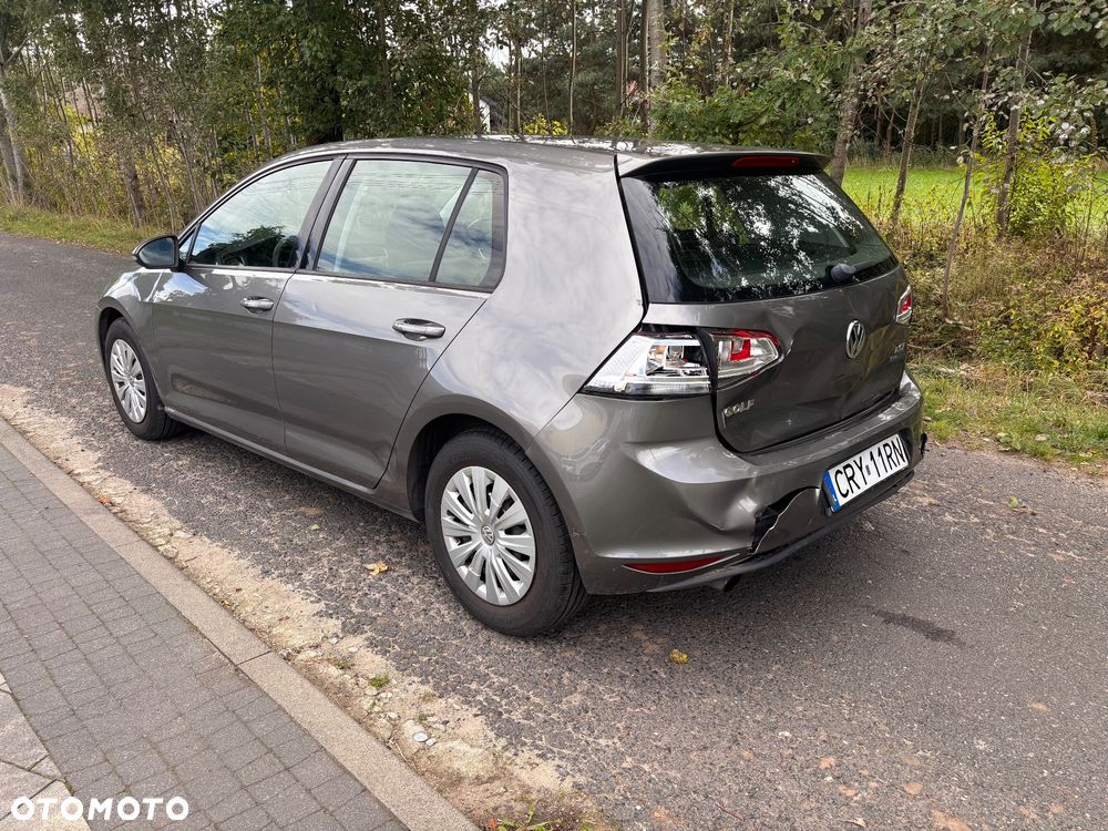 Volkswagen Golf 1.2 TSI BMT Comfortline - 9