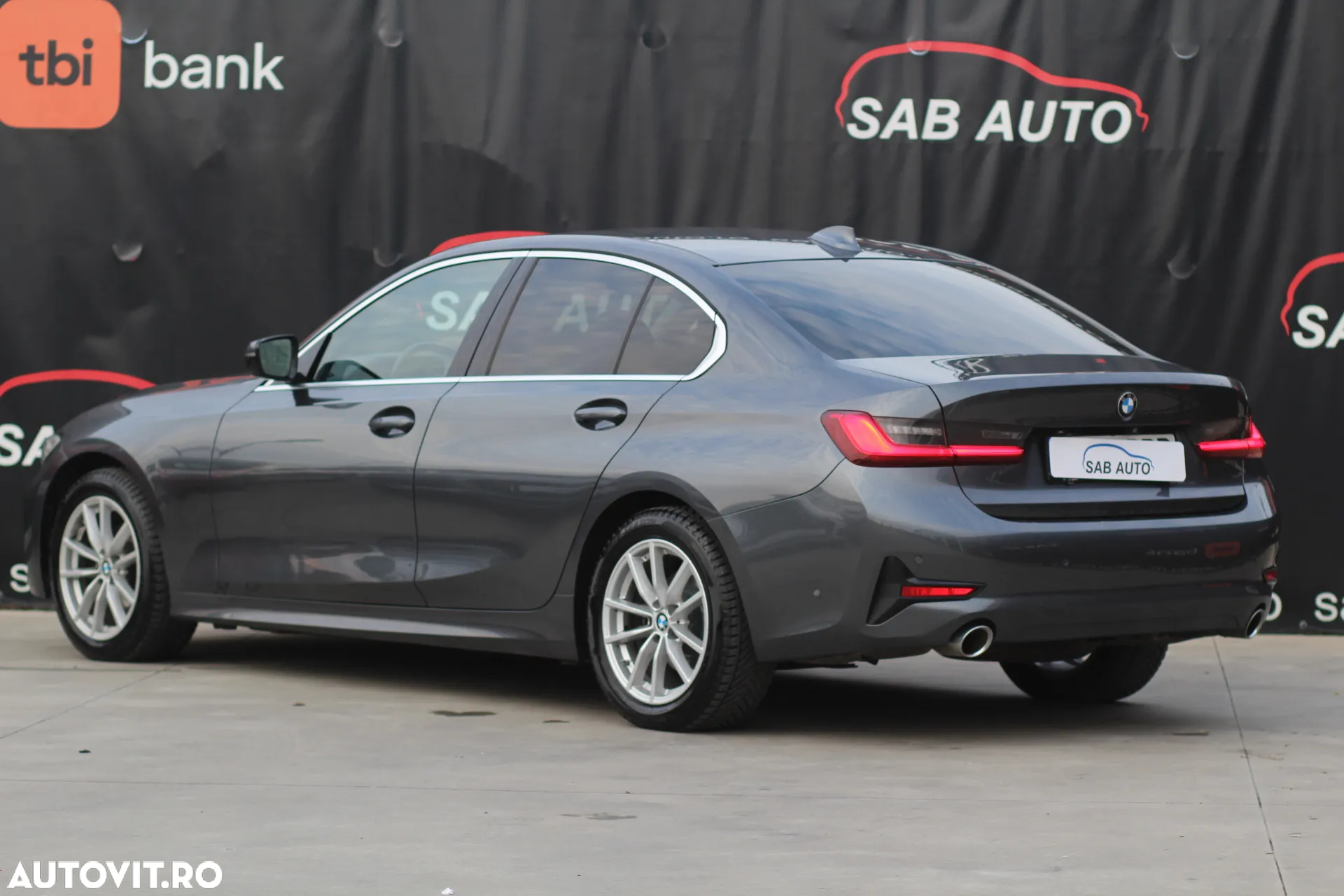 BMW Seria 3 320d xDrive AT Luxury Line - 22