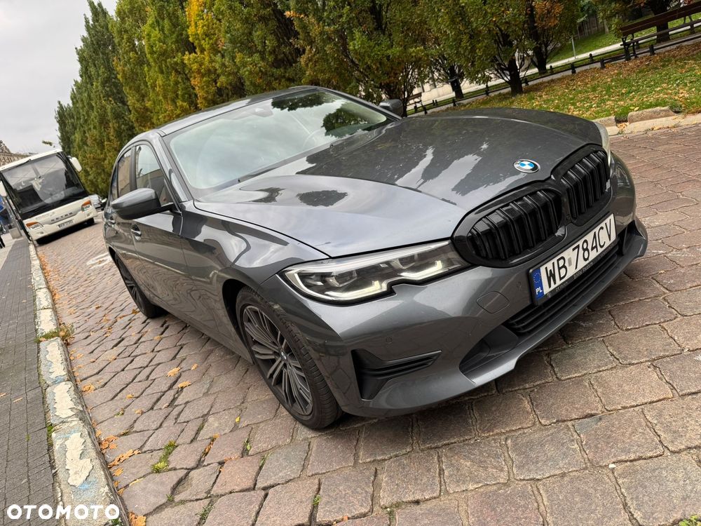 BMW Seria 3 320d Sport Line - 3