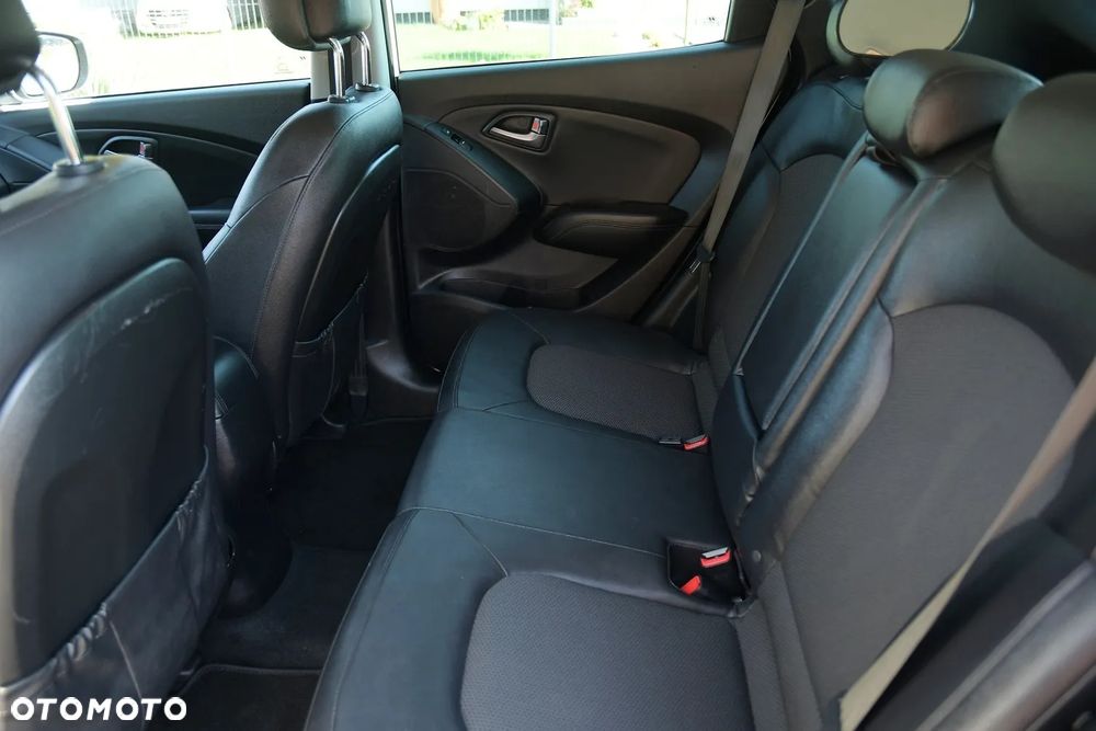 Hyundai ix35 1.6 2WD Fifa World Cup Edition - 25