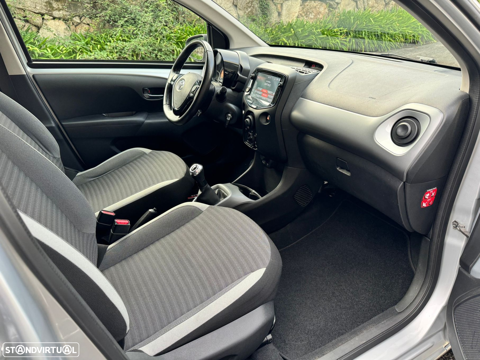 Toyota Aygo 1.0 X-Play Plus - 25
