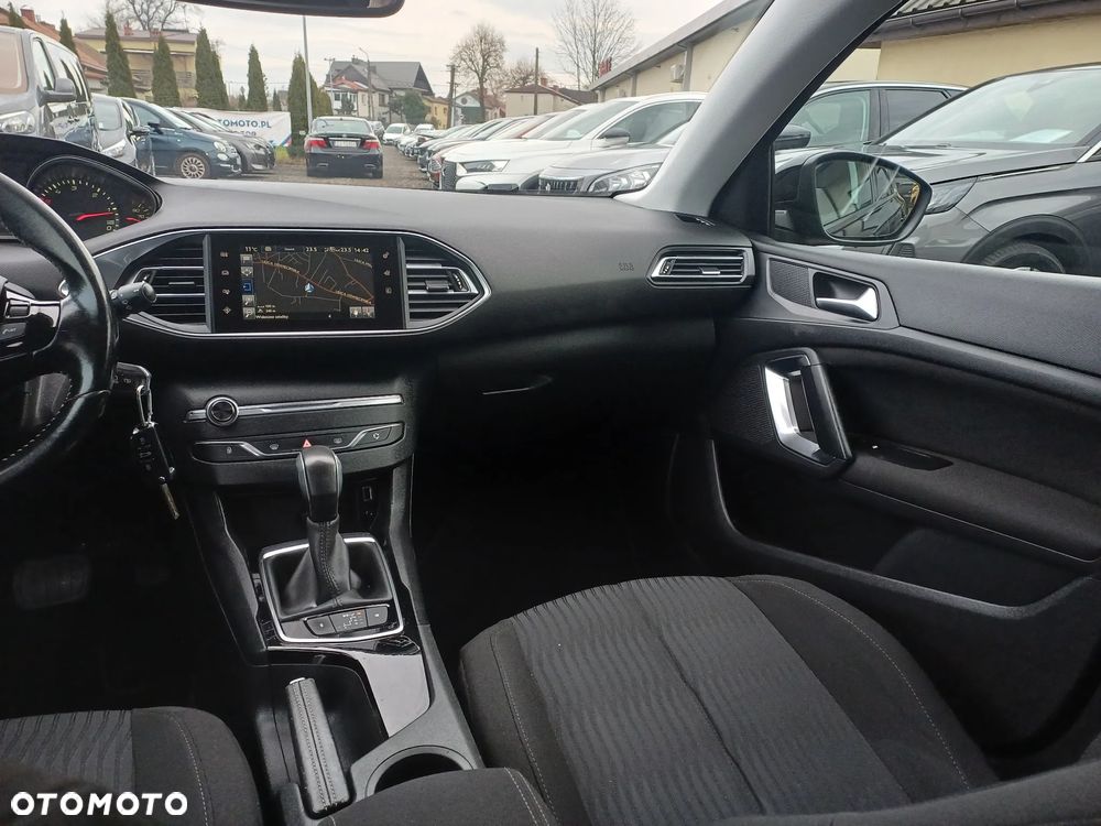 Peugeot 308 BlueHDi 120 EAT6 Stop & Start Allure - 21