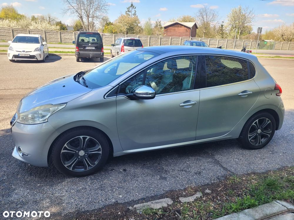 Peugeot 208 1.4 HDi Business Line - 2
