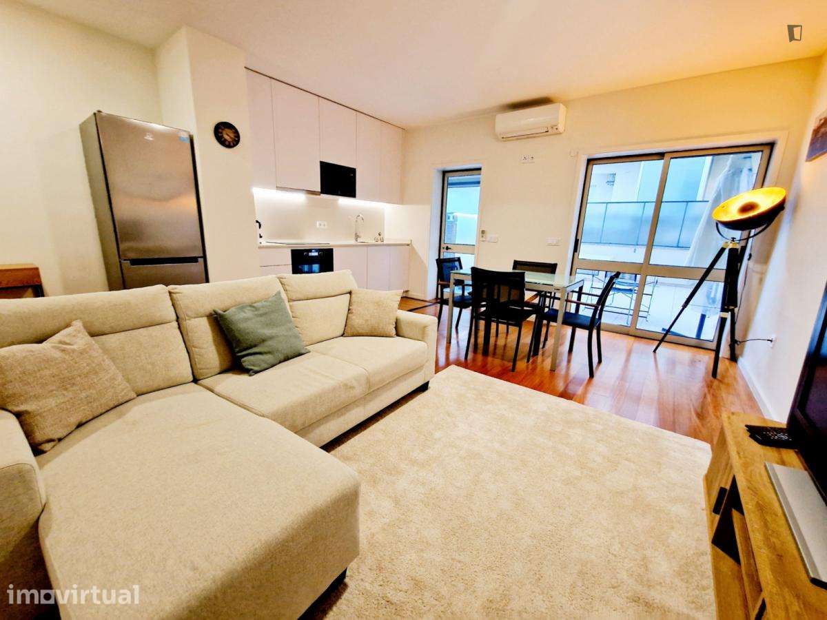 Apartamento com 1 quartos - localizado em Santo Ildefonso Porto - Grande imagem: 2/20