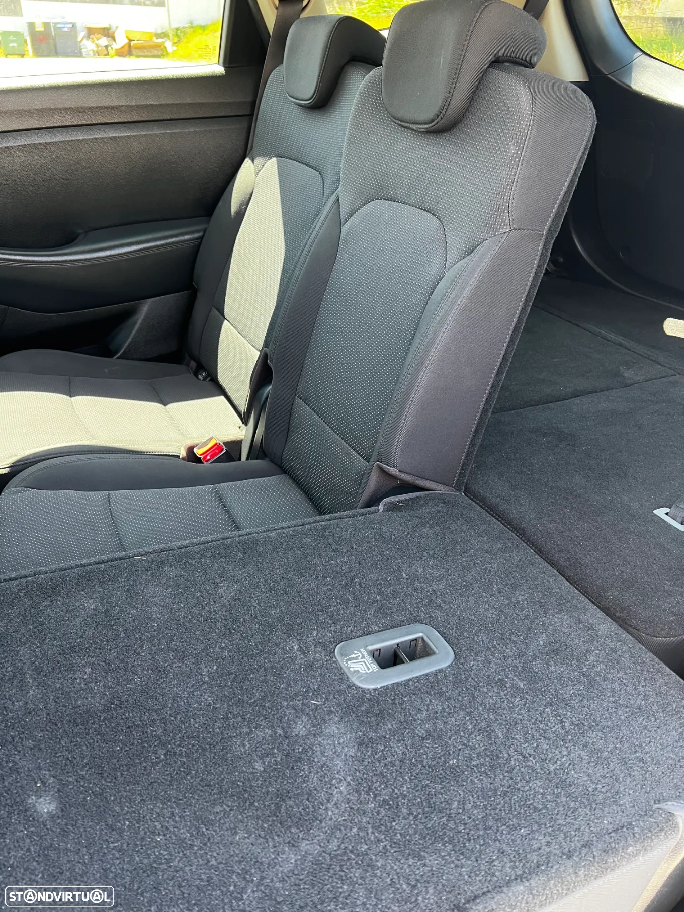 Kia Carens 1.7 CRDi ISG TX - 26