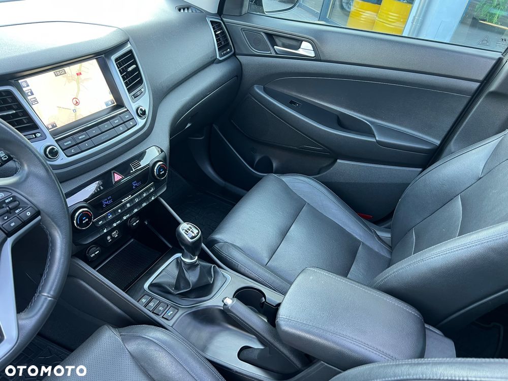Hyundai Tucson blue 1.7 CRDi 2WD Style - 12