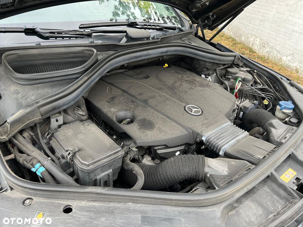 Mercedes-Benz ML - 22