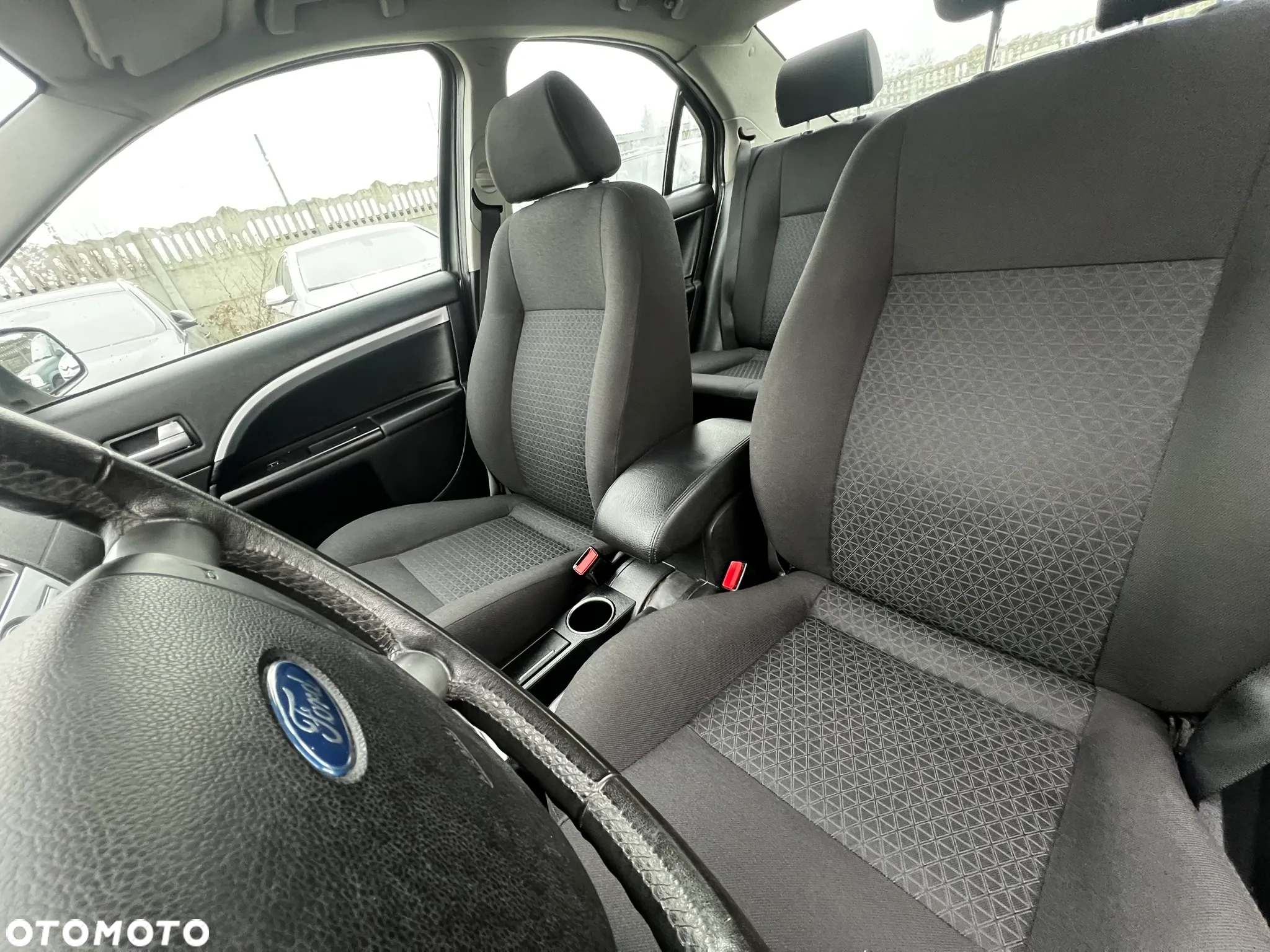 Ford Mondeo 2.0 Ambiente - 15