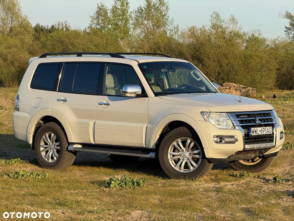 Mitsubishi Pajero - 3
