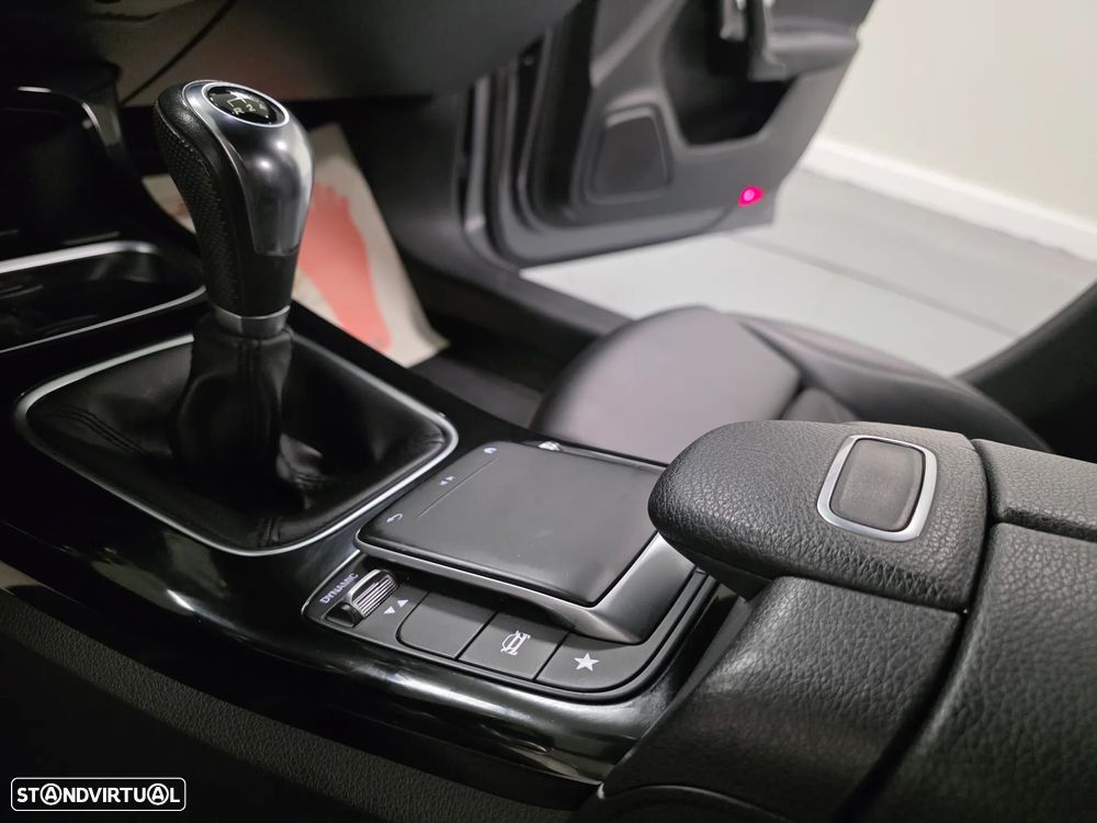 Mercedes-Benz A 180 d Progressive - 35