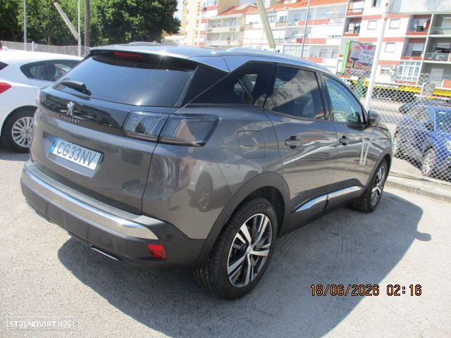 Peugeot E-3008 - 5