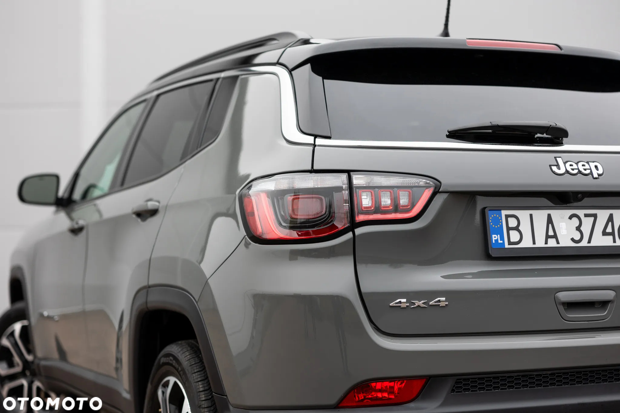 Jeep Compass - 16