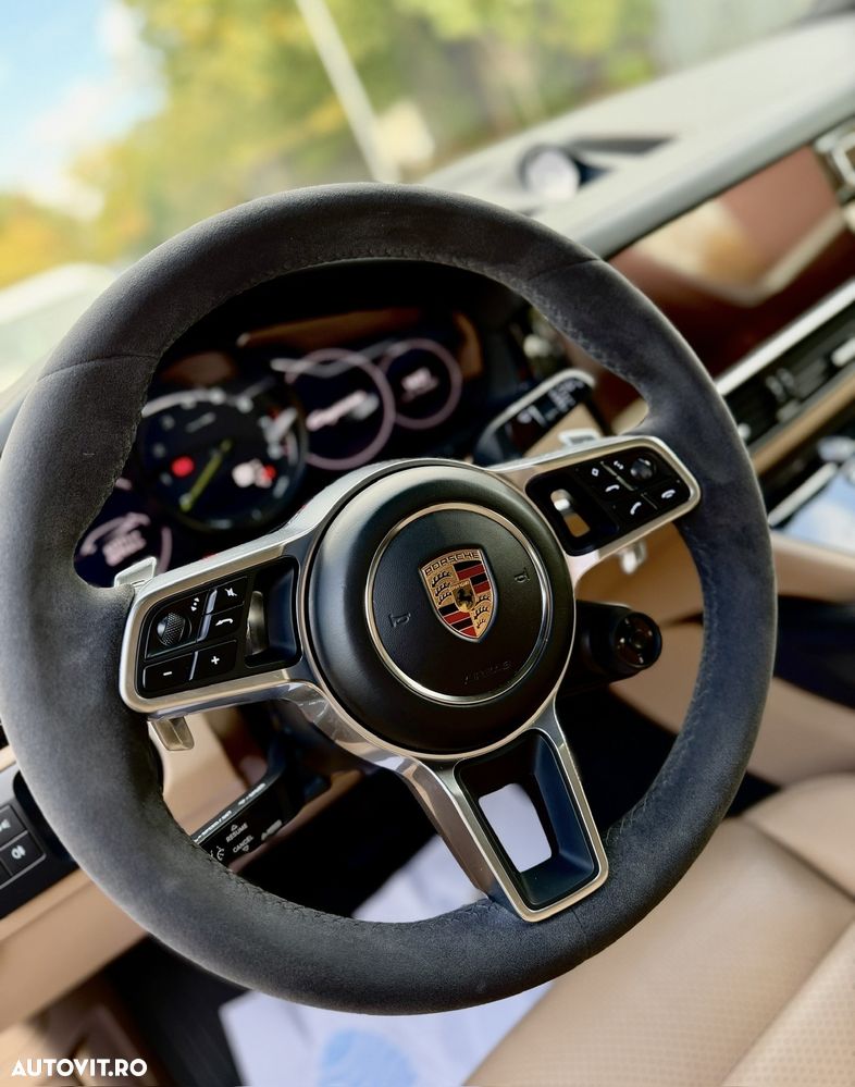 Porsche Cayenne - 16