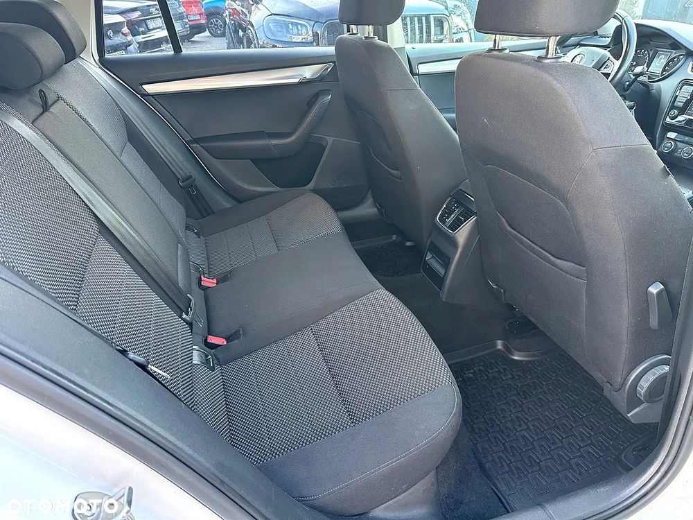 Skoda Octavia 1.6 TDI Ambition - 11