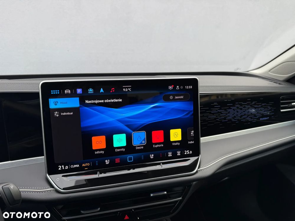 Volkswagen Passat - 20