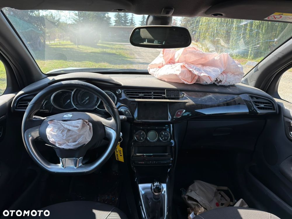Citroën DS3 PureTech 110 Start & Stop CONNECTED CHIC - 13