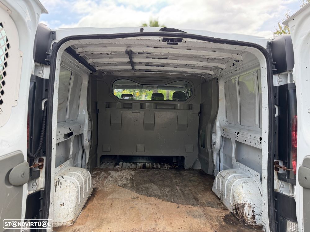 Opel Vivaro 1.9 DTi L2 H1 - 14
