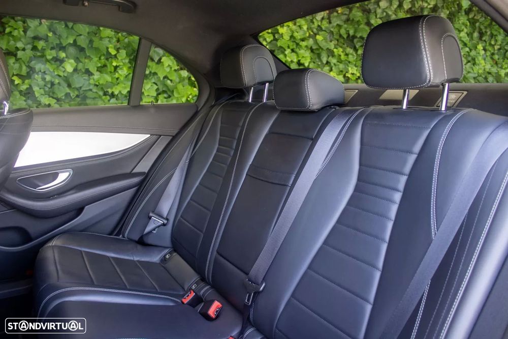 Mercedes-Benz E 300 de AMG Line - 14
