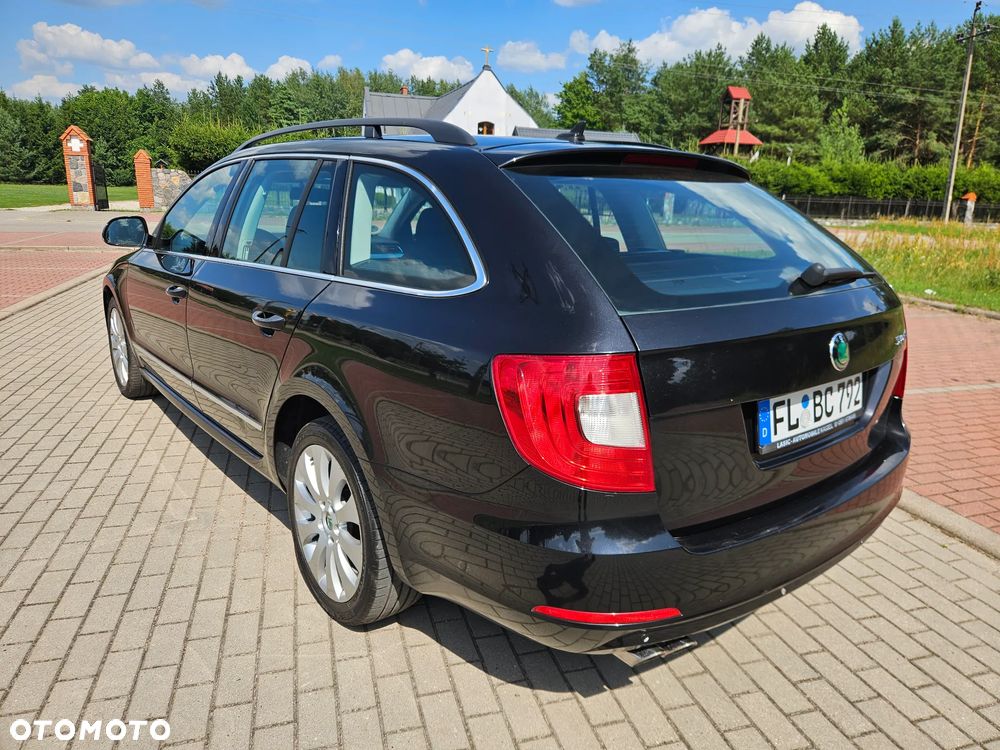 Skoda Superb 2.0 TDI DSG Exclusive - 4