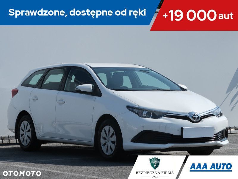 Toyota Auris - 1