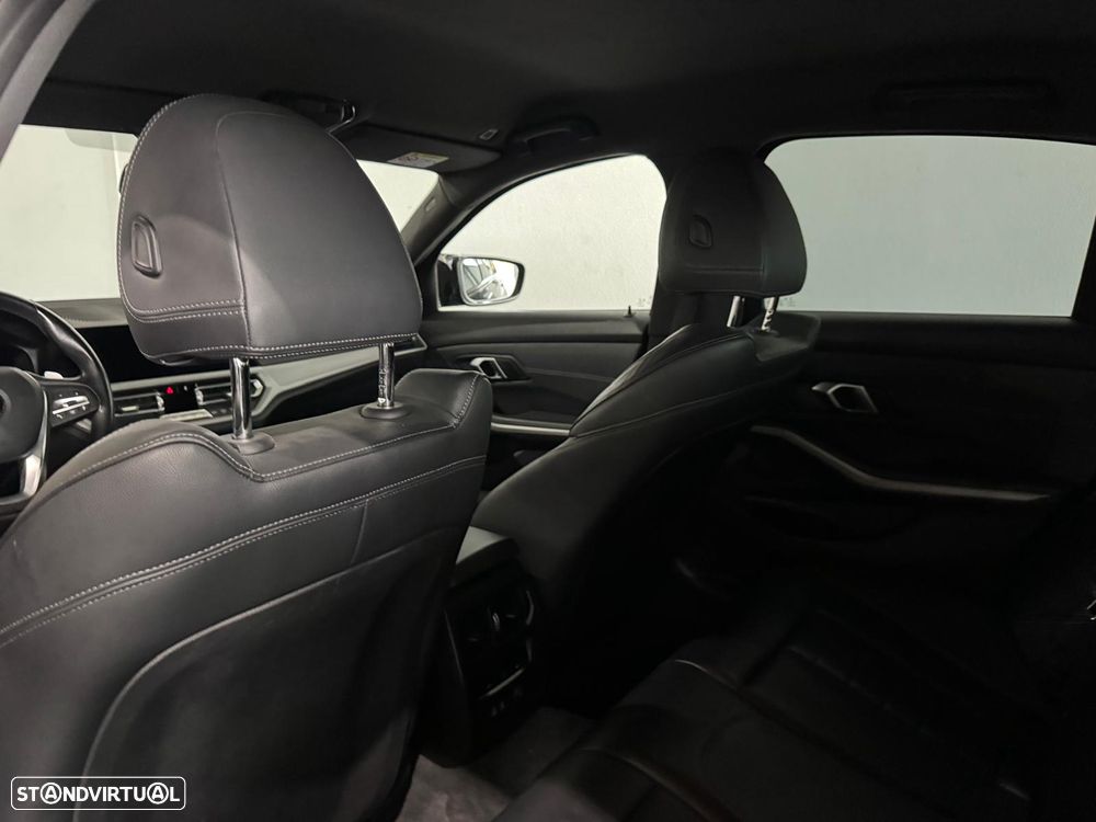 BMW 330 e Pack M Auto - 11
