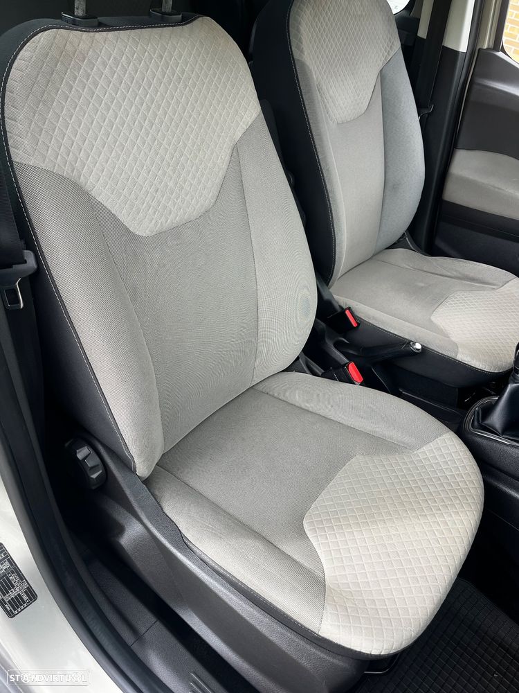 Ford Tourneo Courier 1.6 TDCi Titanium - 11