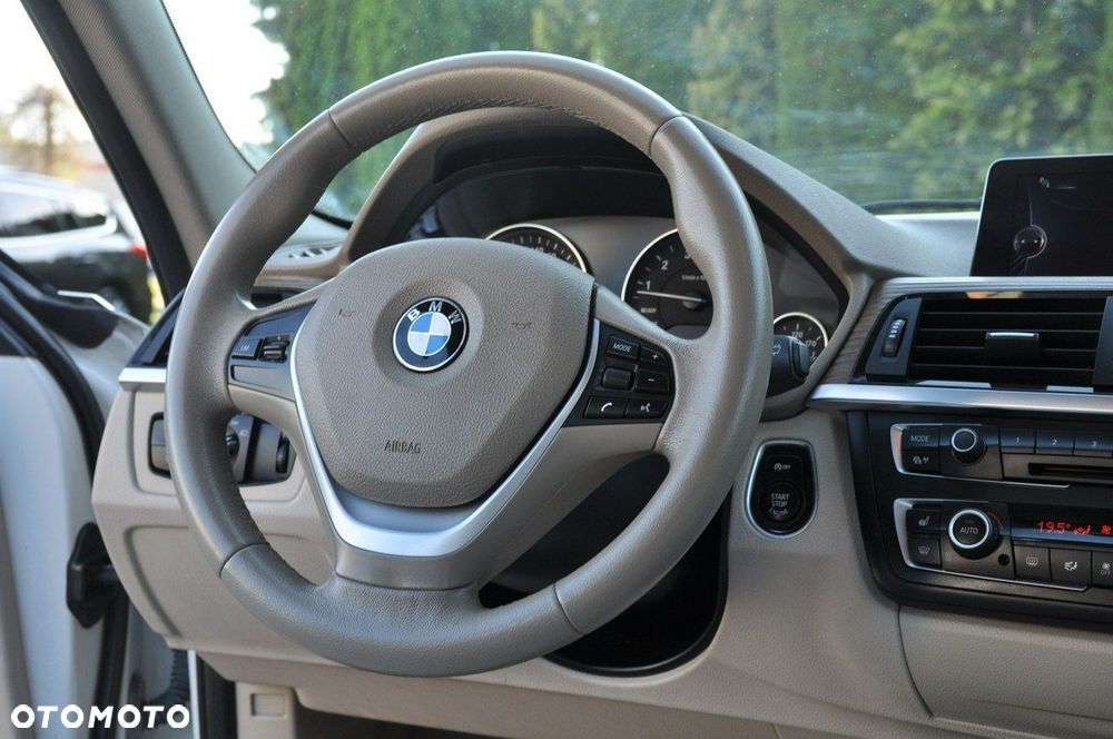 BMW Seria 3 - 33
