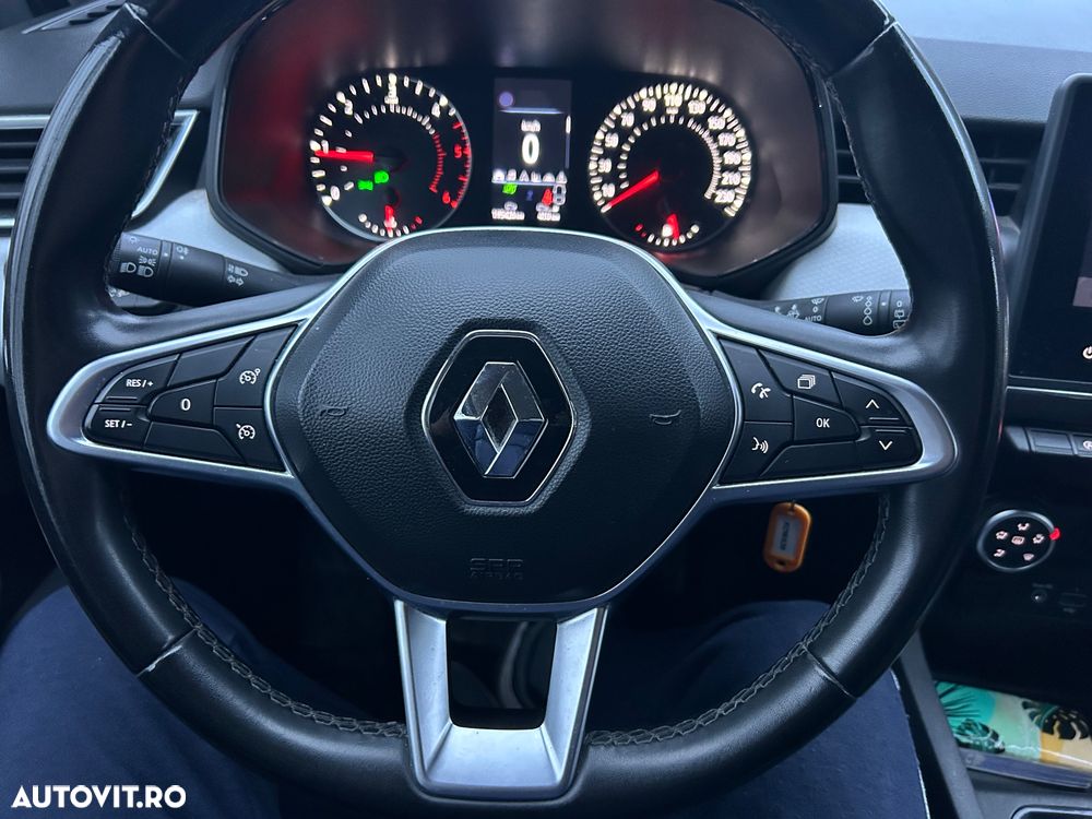 Renault Clio - 11