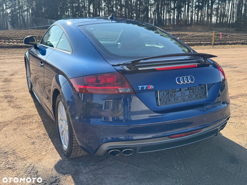 Audi TT S Coupé - 11