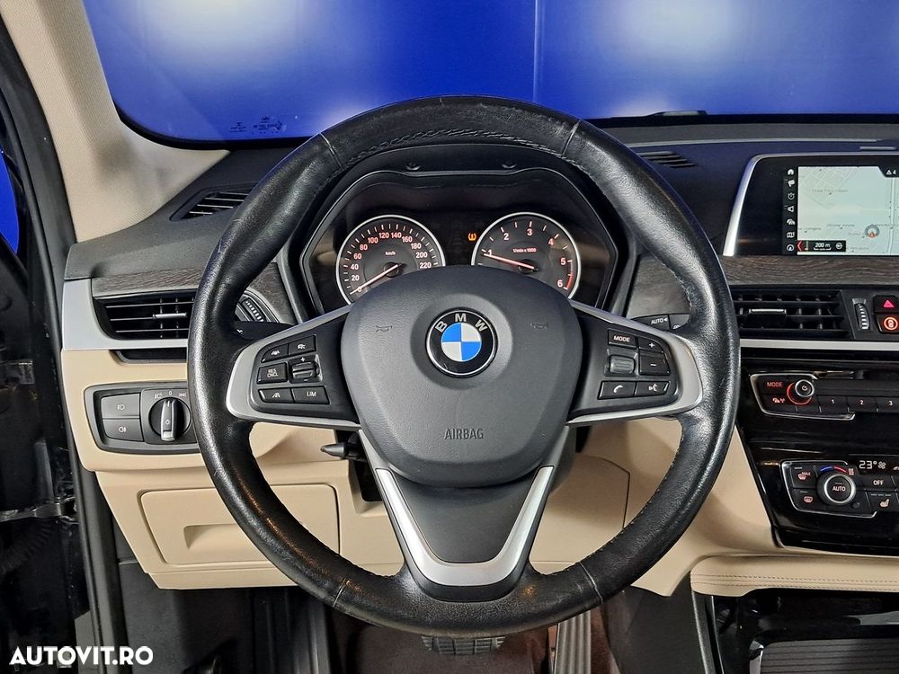 BMW X1 sDrive18d AT - 18