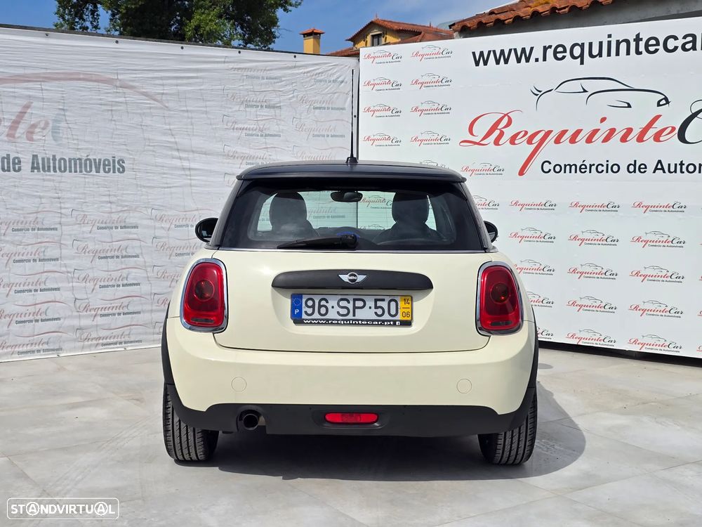 MINI 3 Portas One D - 12