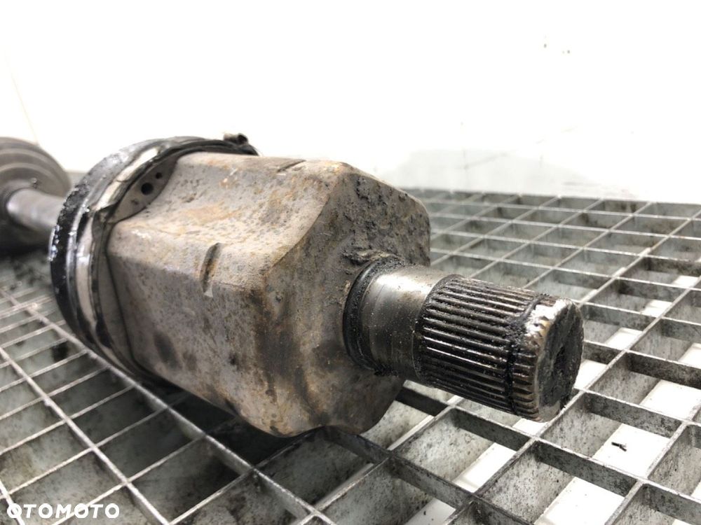 PÓŁOŚ LEWY PRZÓD  MAN TGE Autobus 2017 - 2022 2.0 TDI 130 kW [177 KM] olej napędowy 2017 - 2022 - 3