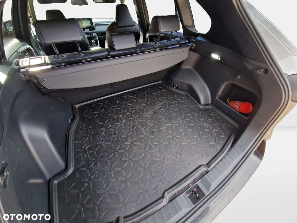 Toyota RAV4 Hybrid Selection 4x2 - 12