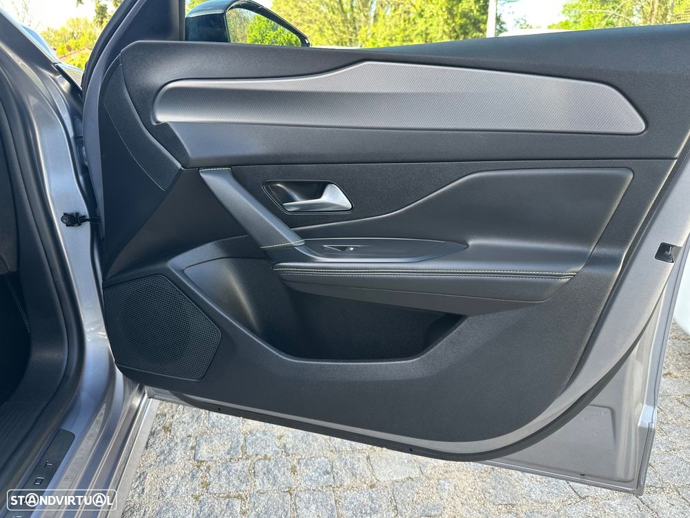 Peugeot 308 1.2 PureTech GT EAT8 - 13