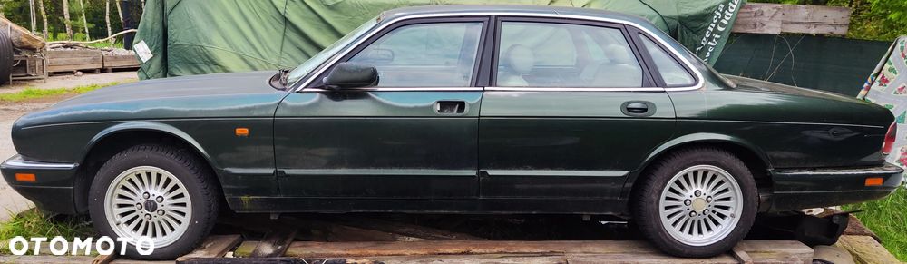 Jaguar XJ 3.2 - 1