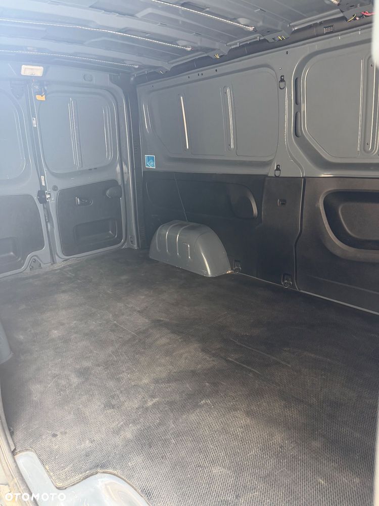 Renault Trafik - 12