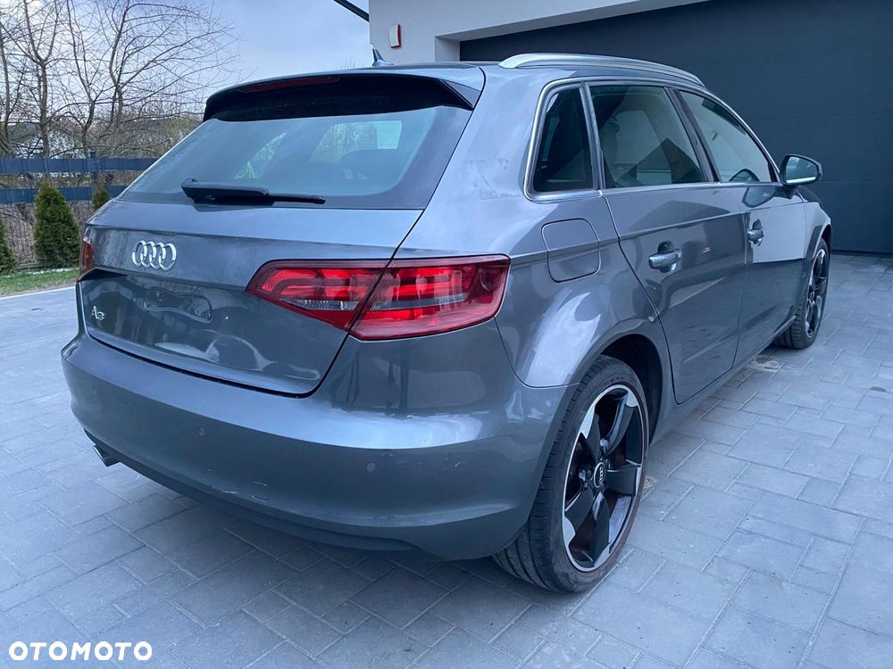 Audi A3 Sportback 1.6 TDI Ambiente - 5