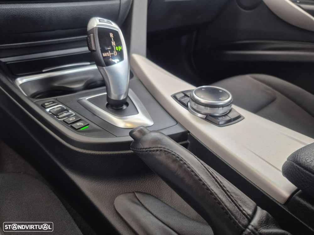 BMW 316 i Line Modern Auto - 14