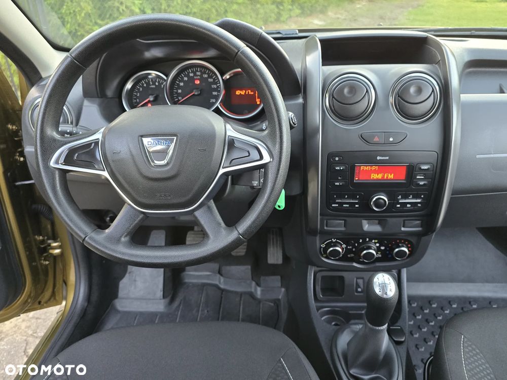 Dacia Duster 1.6 SCe Open S&S - 11