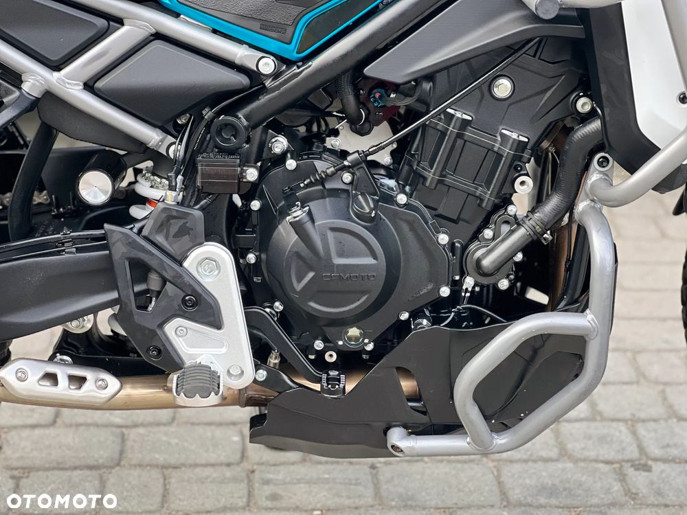 CFMoto MT - 6