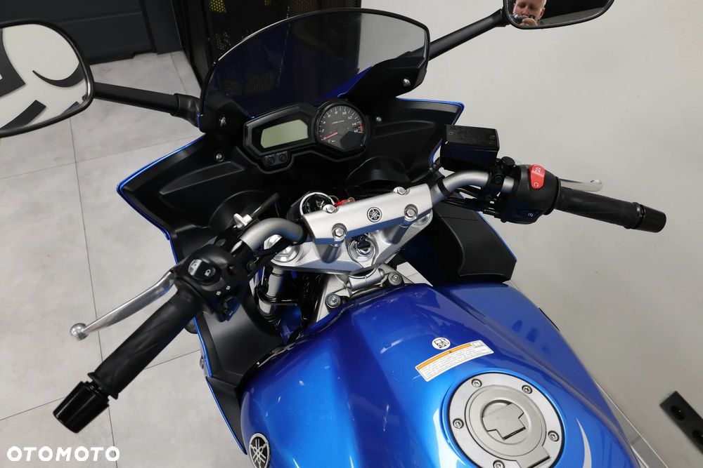 Yamaha FZ - 22