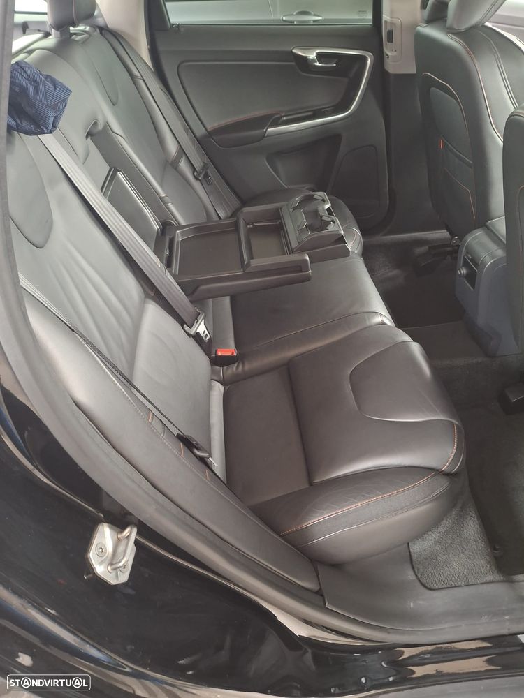 Volvo XC 60 2.0 D4 VOR - 11