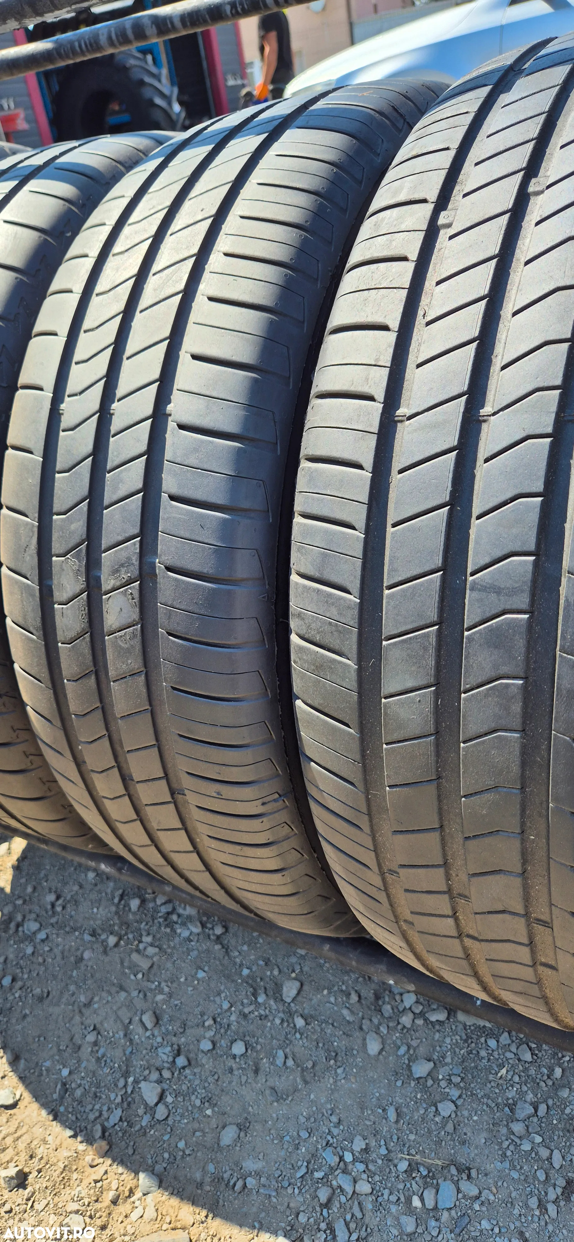 215 55 18 Bridgestone - 2