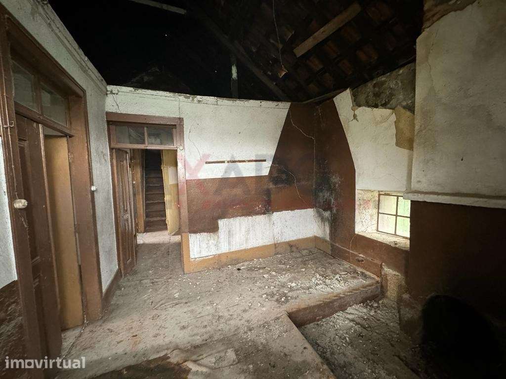 Casa Rústica de aldeia à venda em Vila Franca da Serra. - Grande imagem: 4/22