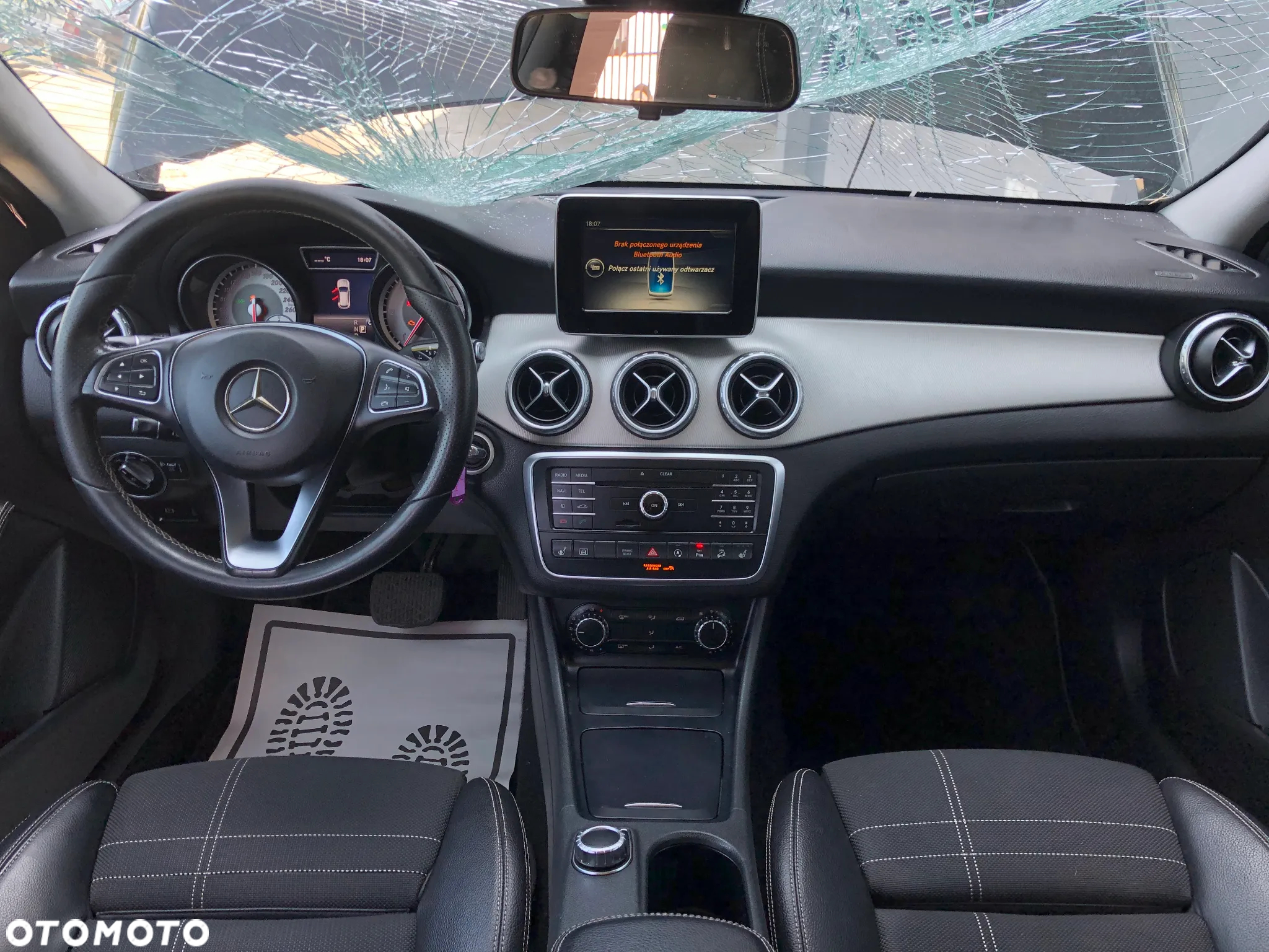 Mercedes-Benz GLA 220 d 4-Matic - 12