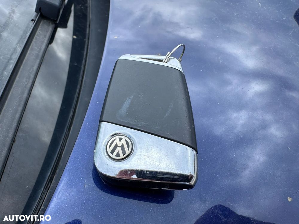 Volkswagen Passat 1.6 TDI SCR DSG Conceptline - 5