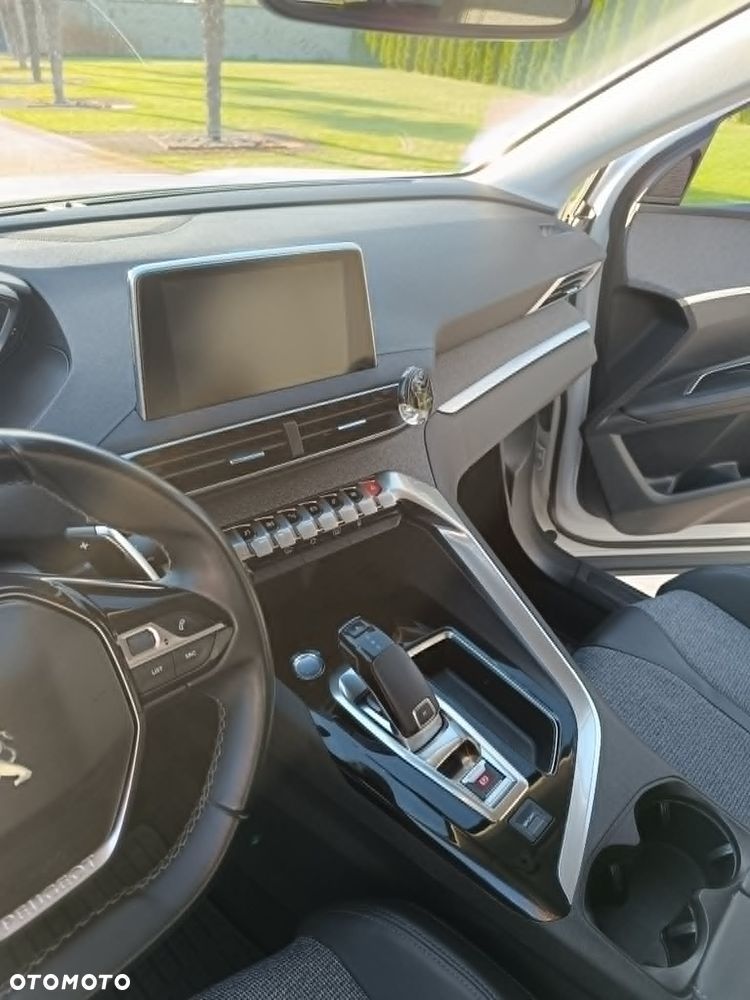 Peugeot 3008 1.6 PureTech GPF Allure S&S EAT8 - 16