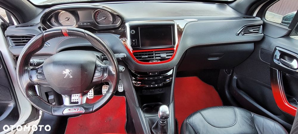 Peugeot 208 1.6 THP GTi - 19